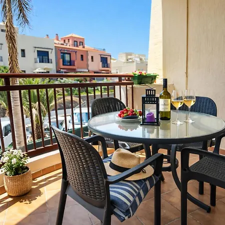 Tenerife South Apartment, 3 Pools, Sea View, Near Cristianos *